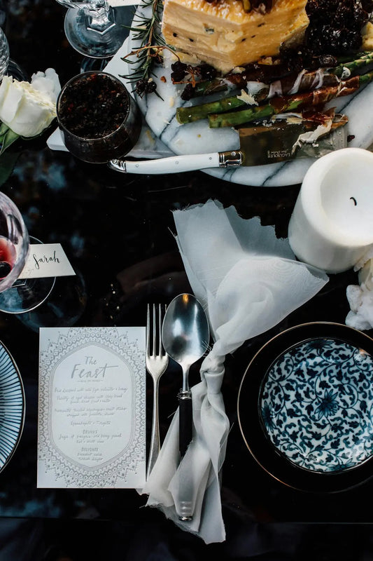 In a world where sustainability is increasingly important, eco-friendly candles are a great way to enjoy luxury without compromising the environment. Here’s what makes eco-friendly candles different